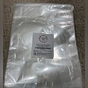 New 200 Ultra Clear Self Seal cellophane bags.